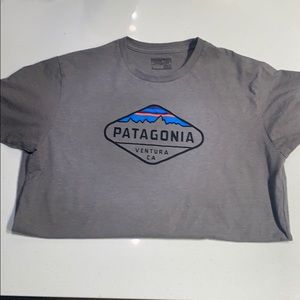 Patagonia t- shirt unisex size large